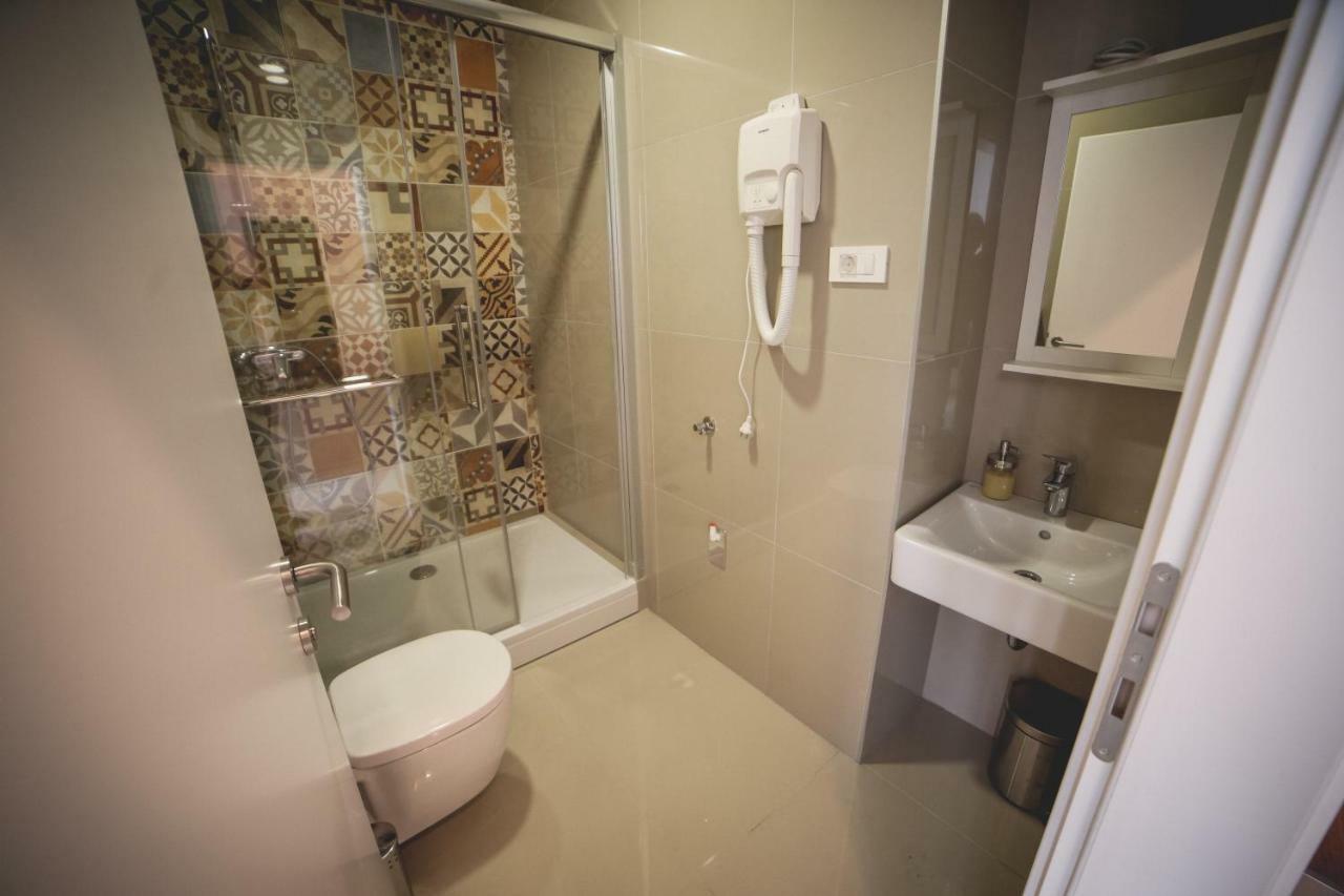 Dta Zagreb Hotell Eksteriør bilde